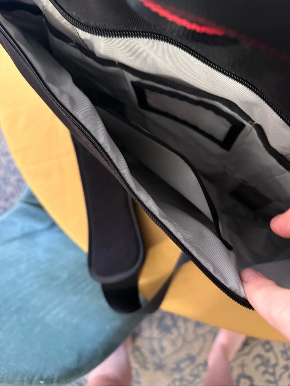Rickshaw Bags Sutro Messenger bag– Black